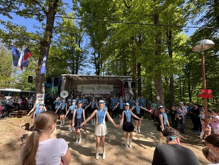 42 prvomajsko srecanje na Debencu, foto Lapego (2)